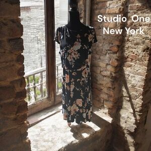 Charming Studio One New York Floral Dress
